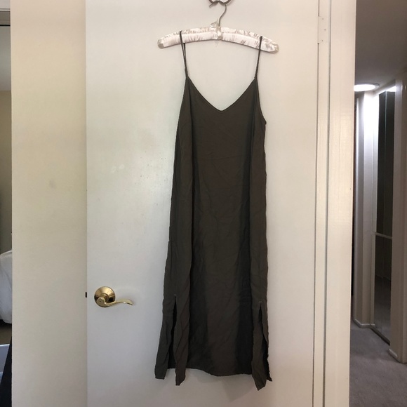 Splendid Casual Midi Dress - Picture 2 of 6